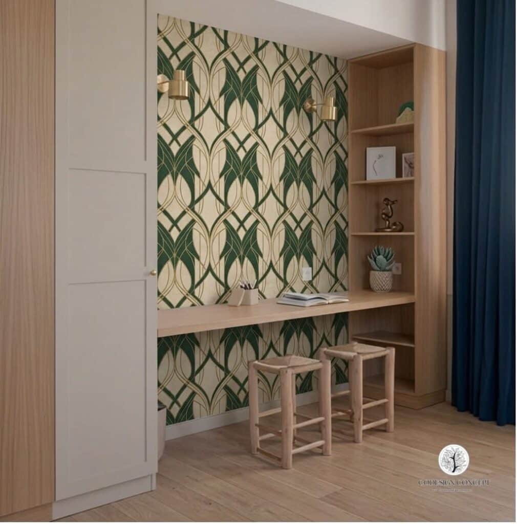 Dressing et bureau intégré sur mesure en MDF avec portes laquées, réalisés par Codesign Concept pour un cabinet de décoration à Lyon
